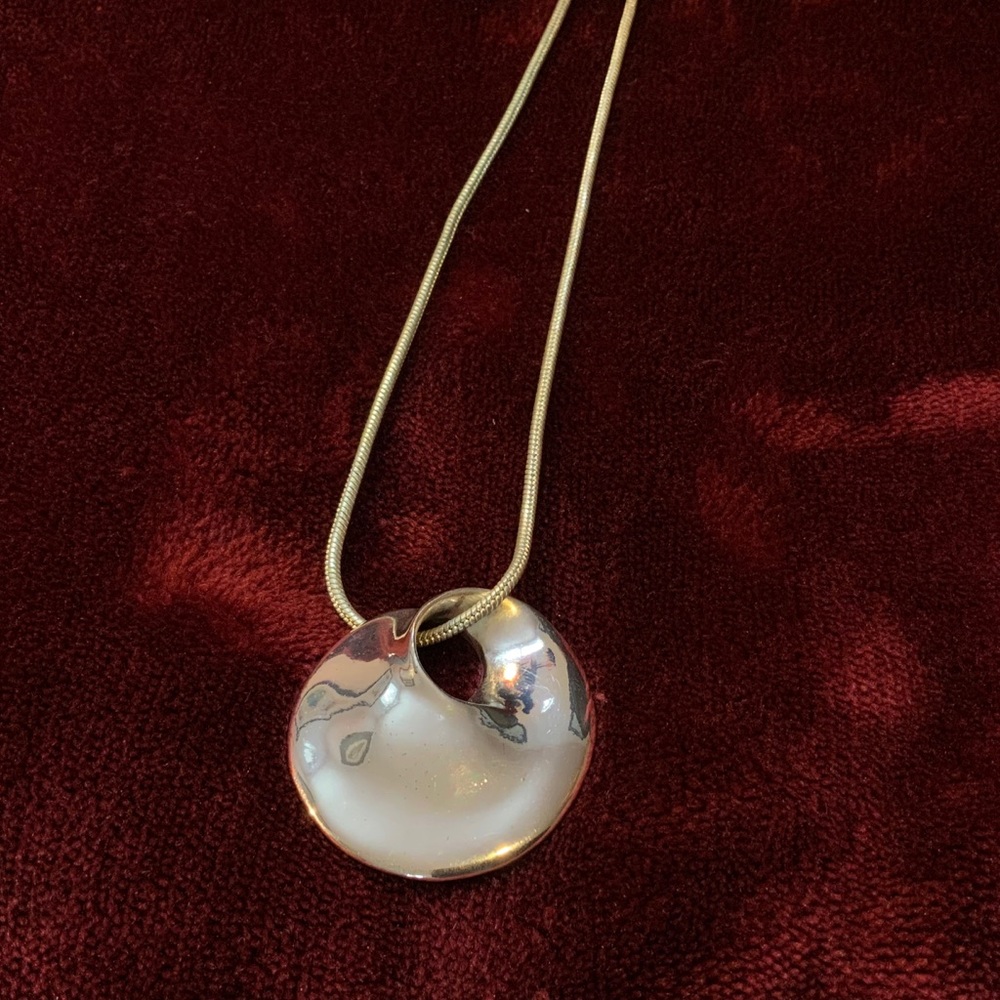 💚SALE💚 Necklace and earrings, 16”-18”